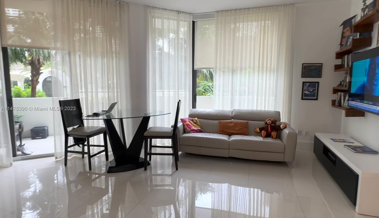 Living​​‌​​​​‌​​‌‌​‌‌​​​‌‌​‌​‌​‌​​​‌​​ Room