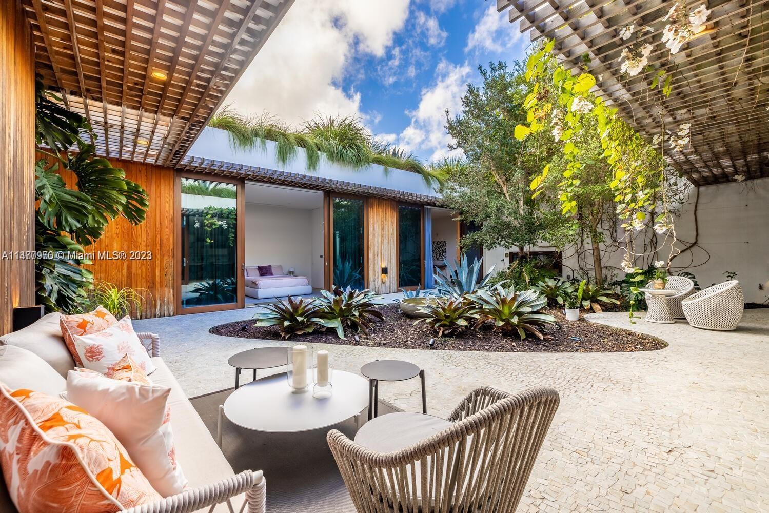 1664 Lenox Ave, Miami Beach, FL, 33139 United States, 3 Bedrooms Bedrooms, ,3 BathroomsBathrooms,Residential,For Sale,Lenox Ave,A11477970