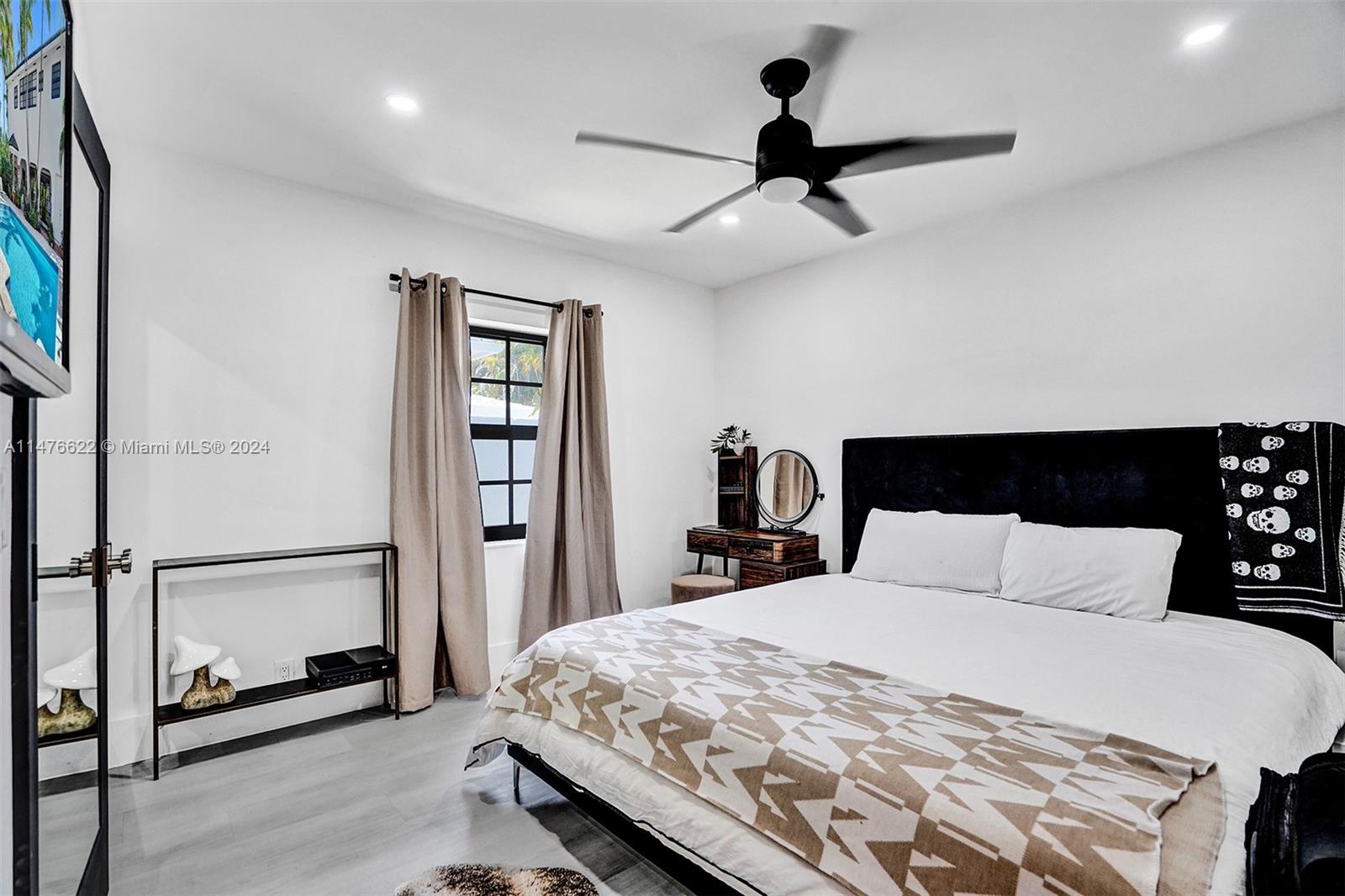 1825 Daytonia Rd, Miami Beach, FL, 33141 United States, 5 Bedrooms Bedrooms, ,4 BathroomsBathrooms,Residential,For Sale,Daytonia Rd,A11476622