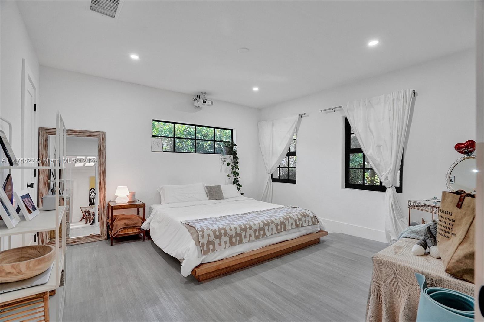 1825 Daytonia Rd, Miami Beach, FL, 33141 United States, 5 Bedrooms Bedrooms, ,4 BathroomsBathrooms,Residential,For Sale,Daytonia Rd,A11476622