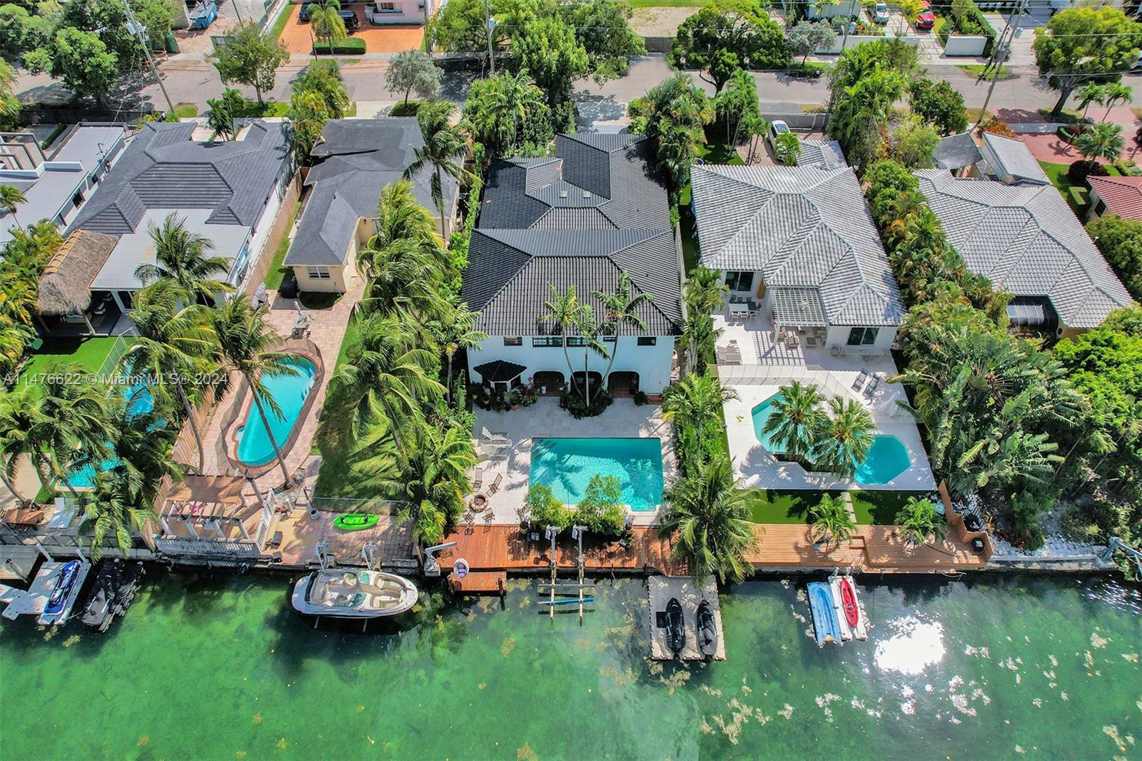 Park your yacht behind your home and see the lovely Florida waters!