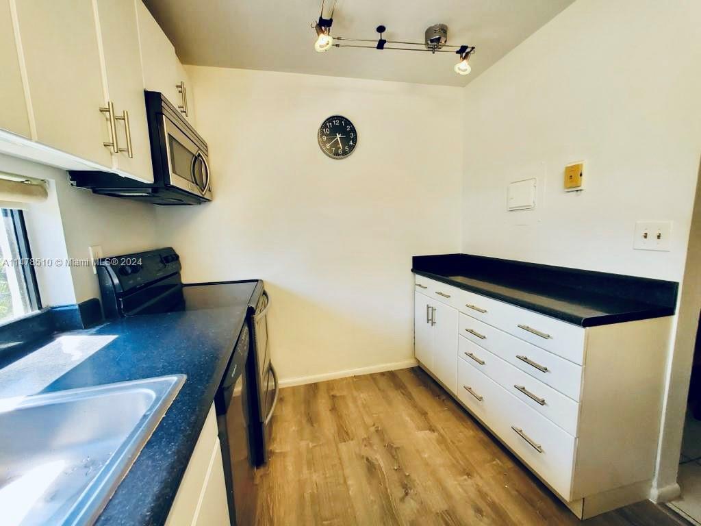 16909 N BAY ROAD 611, Sunny Isles Beach, Florida 33160, 2 Bedrooms Bedrooms, ,2 BathroomsBathrooms,Residential,For Sale,16909 N BAY ROAD 611,A11478510