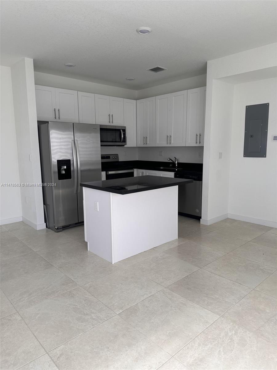 25372 SW 135th Ave 25372, Homestead, Florida 33032, 3 Bedrooms Bedrooms, ,3 BathroomsBathrooms,Residentiallease,For Rent,25372 SW 135th Ave 25372,A11478563