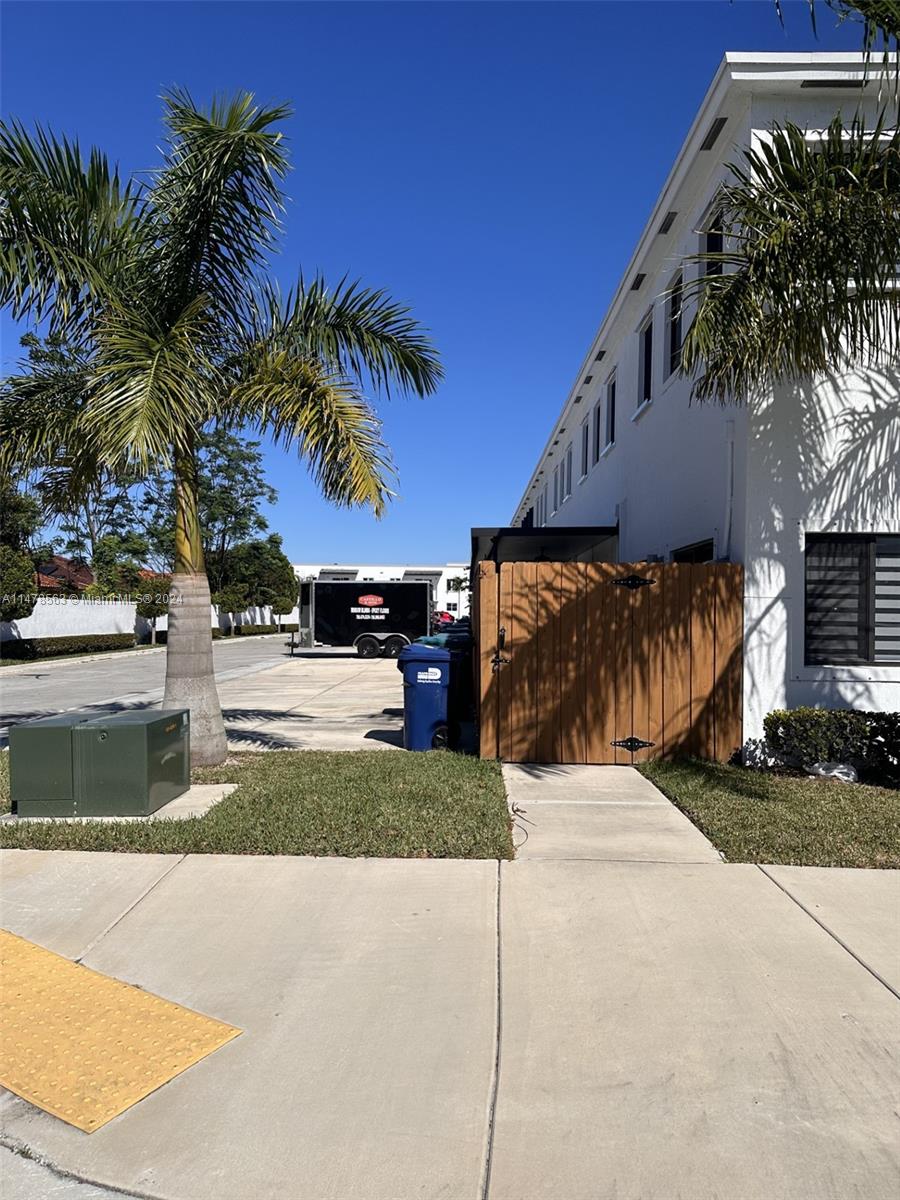 25372 SW 135th Ave 25372, Homestead, Florida 33032, 3 Bedrooms Bedrooms, ,3 BathroomsBathrooms,Residentiallease,For Rent,25372 SW 135th Ave 25372,A11478563
