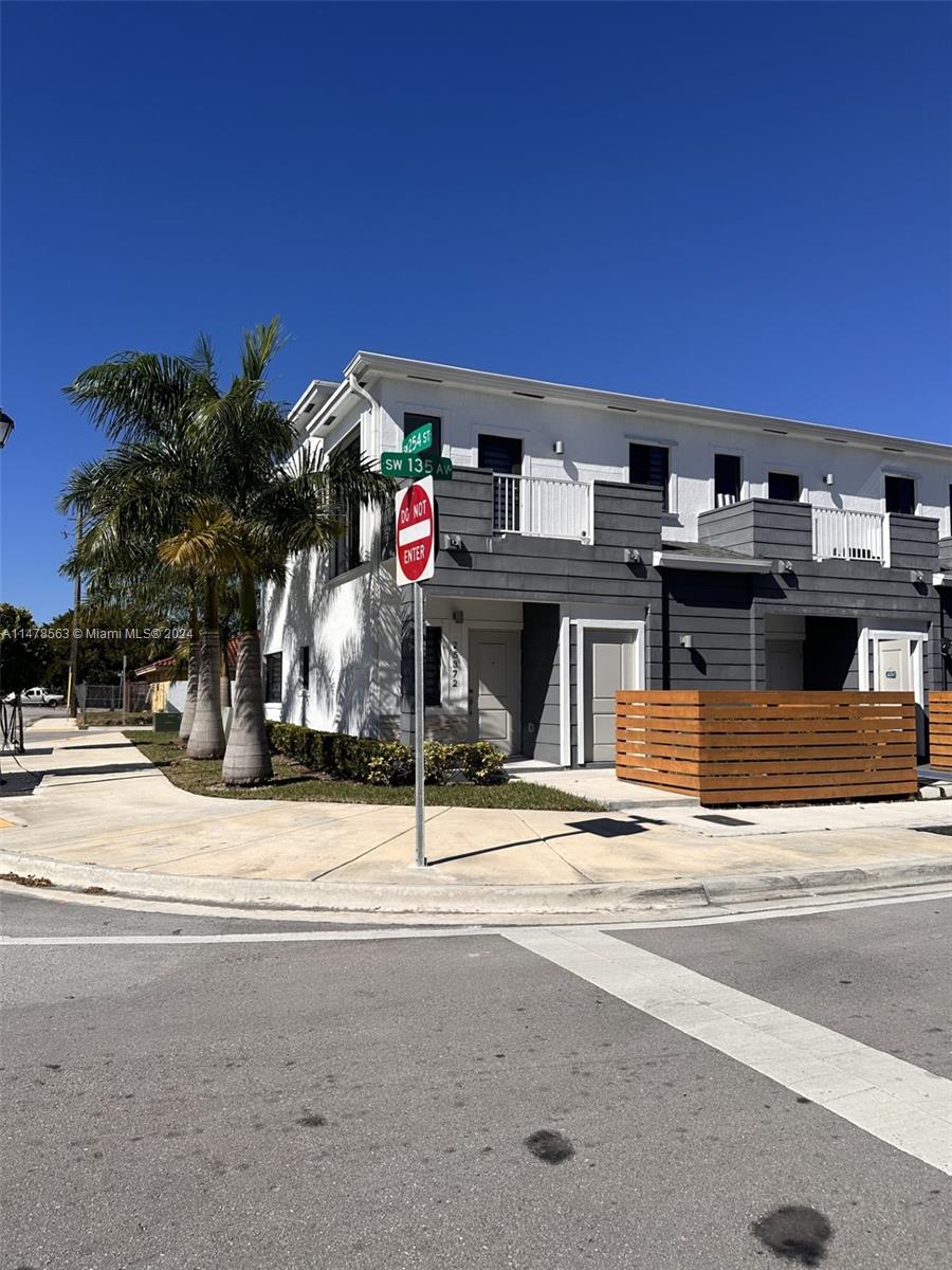 25372 SW 135th Ave 25372, Homestead, Florida 33032, 3 Bedrooms Bedrooms, ,3 BathroomsBathrooms,Residentiallease,For Rent,25372 SW 135th Ave 25372,A11478563