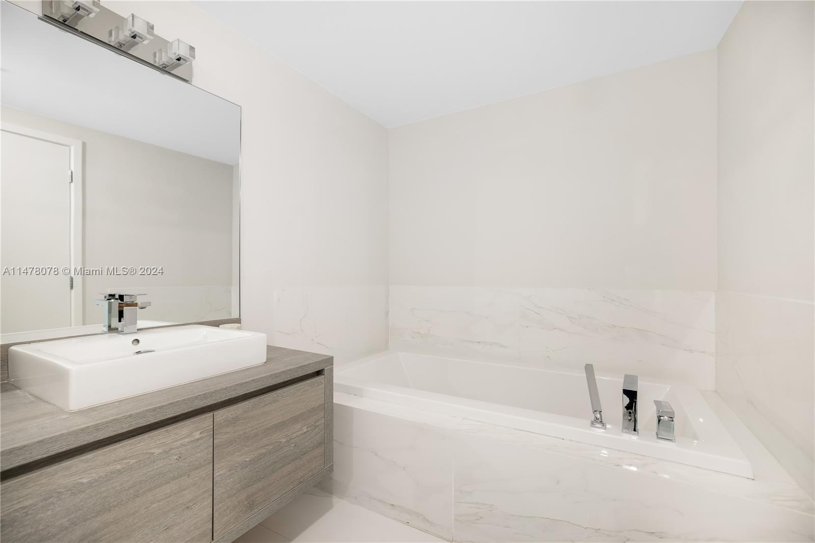400 Sunny Isles Blvd, Sunny Isles Beach, FL, 33160 United States, 4 Bedrooms Bedrooms, ,4 BathroomsBathrooms,Residential,For Sale,Sunny Isles Blvd,A11478078