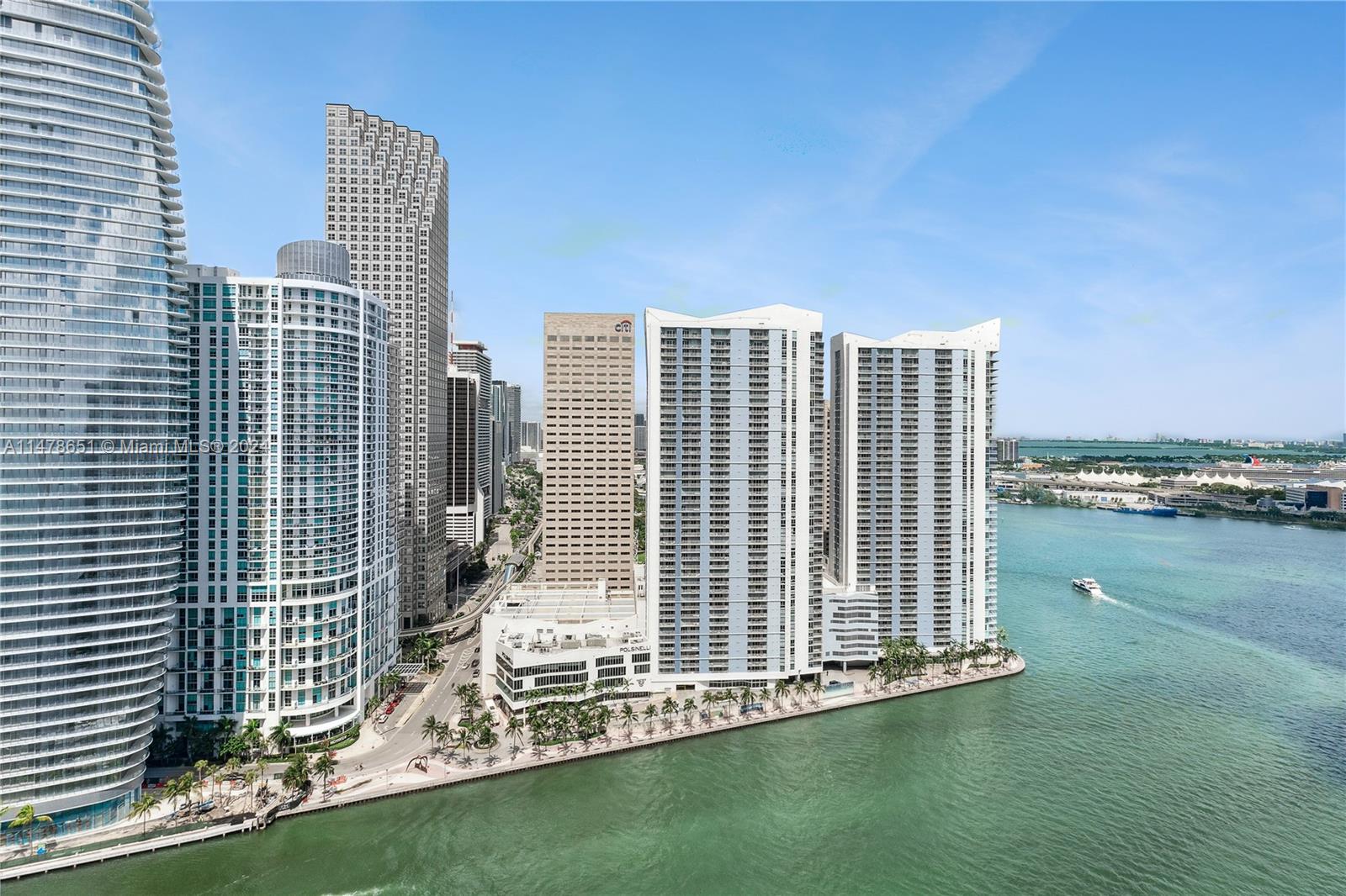 901 Brickell Key Blvd, Miami, FL, 33131 United States, 4 Bedrooms Bedrooms, ,4 BathroomsBathrooms,Residential,For Sale,Brickell Key Blvd,A11478651