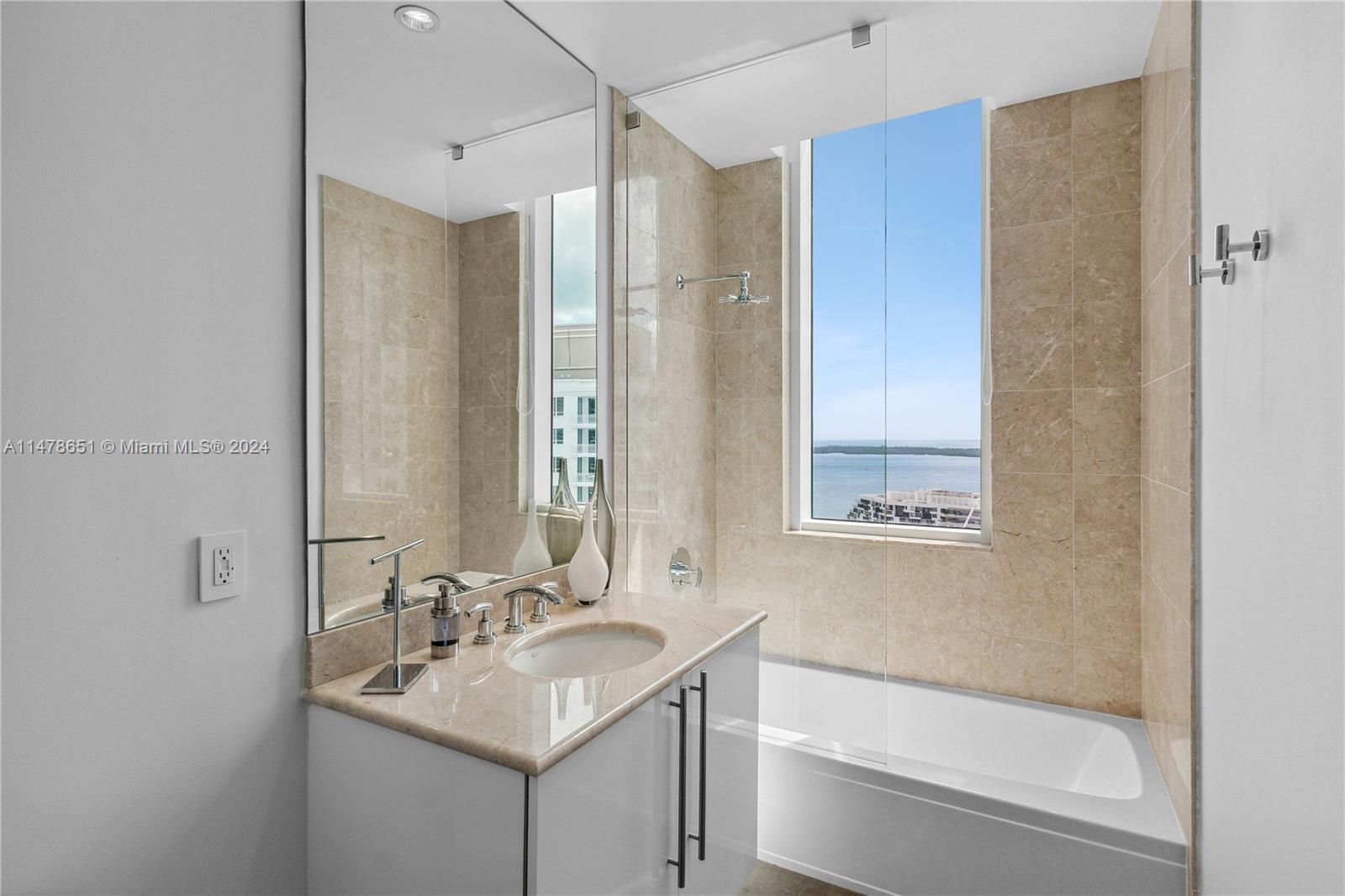 901 Brickell Key Blvd, Miami, FL, 33131 United States, 4 Bedrooms Bedrooms, ,4 BathroomsBathrooms,Residential,For Sale,Brickell Key Blvd,A11478651