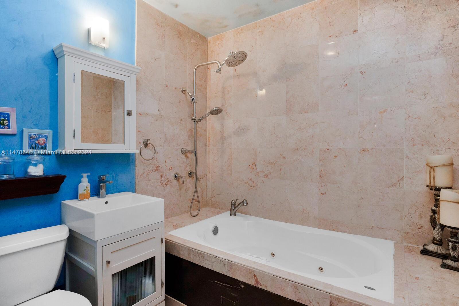425 NW 100th Ter, Miami, Florida 33150, 3 Bedrooms Bedrooms, ,2 BathroomsBathrooms,Residential,For Sale,425 NW 100th Ter,A11478645
