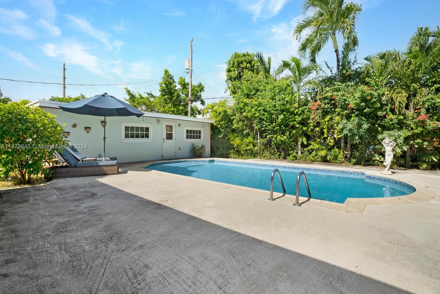Pool