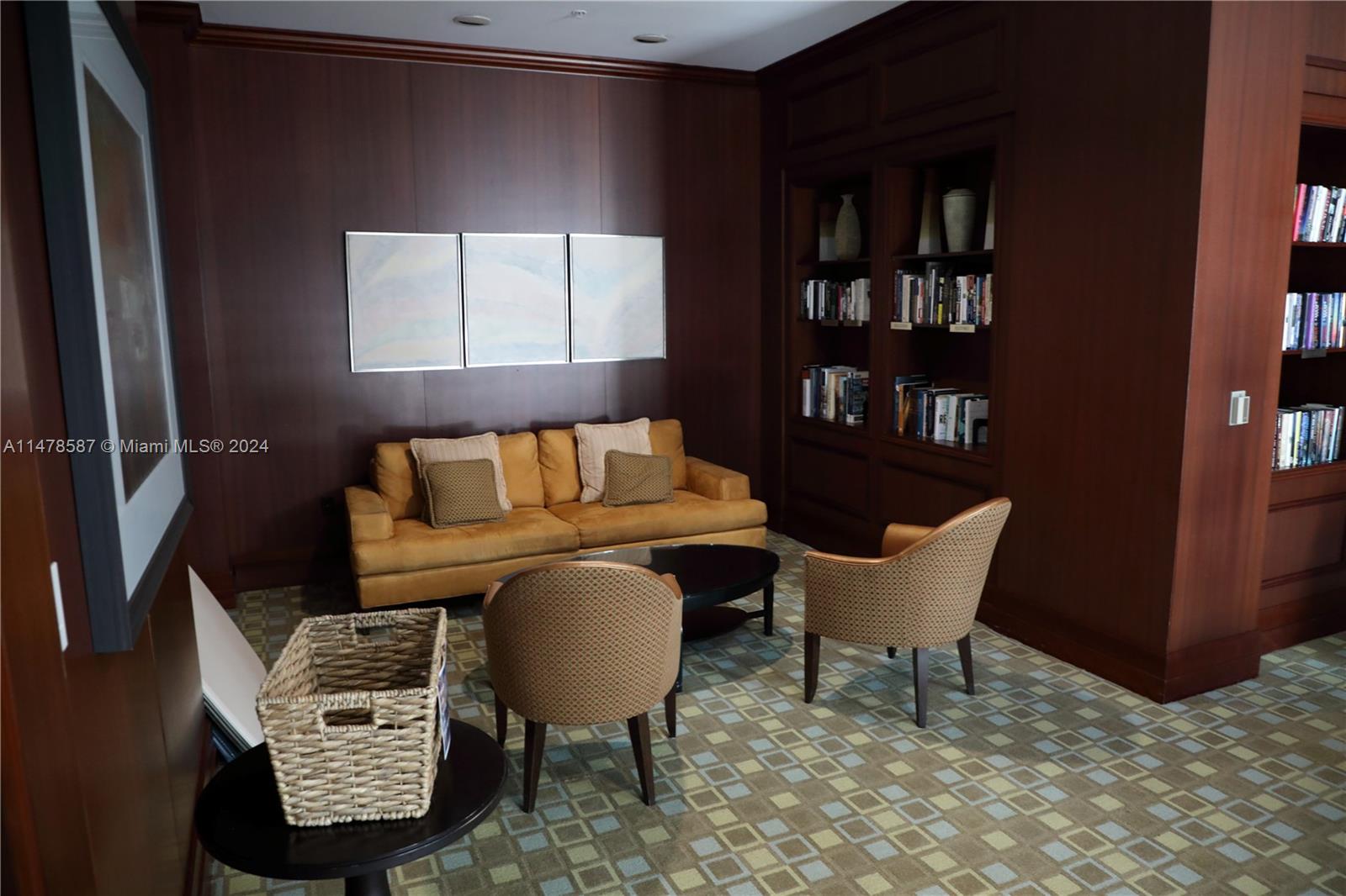 347 New River Dr, Fort Lauderdale, FL, 33301 United States, 2 Bedrooms Bedrooms, ,2 BathroomsBathrooms,Residential,For Sale,New River Dr,A11478587