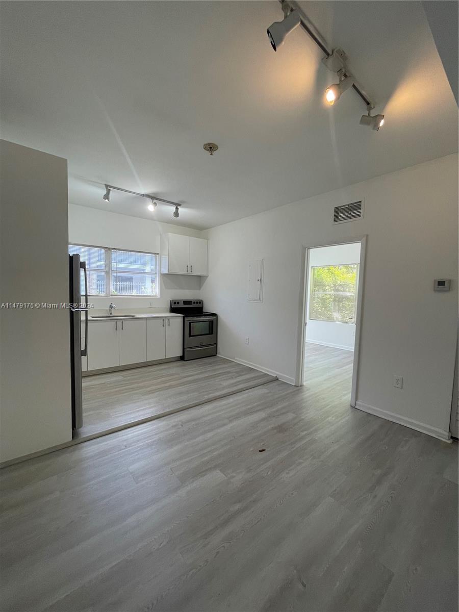 576 NE 63rd St 3, Miami, Florida 33138, 2 Bedrooms Bedrooms, ,1 BathroomBathrooms,Residentiallease,For Rent,576 NE 63rd St 3,A11479175