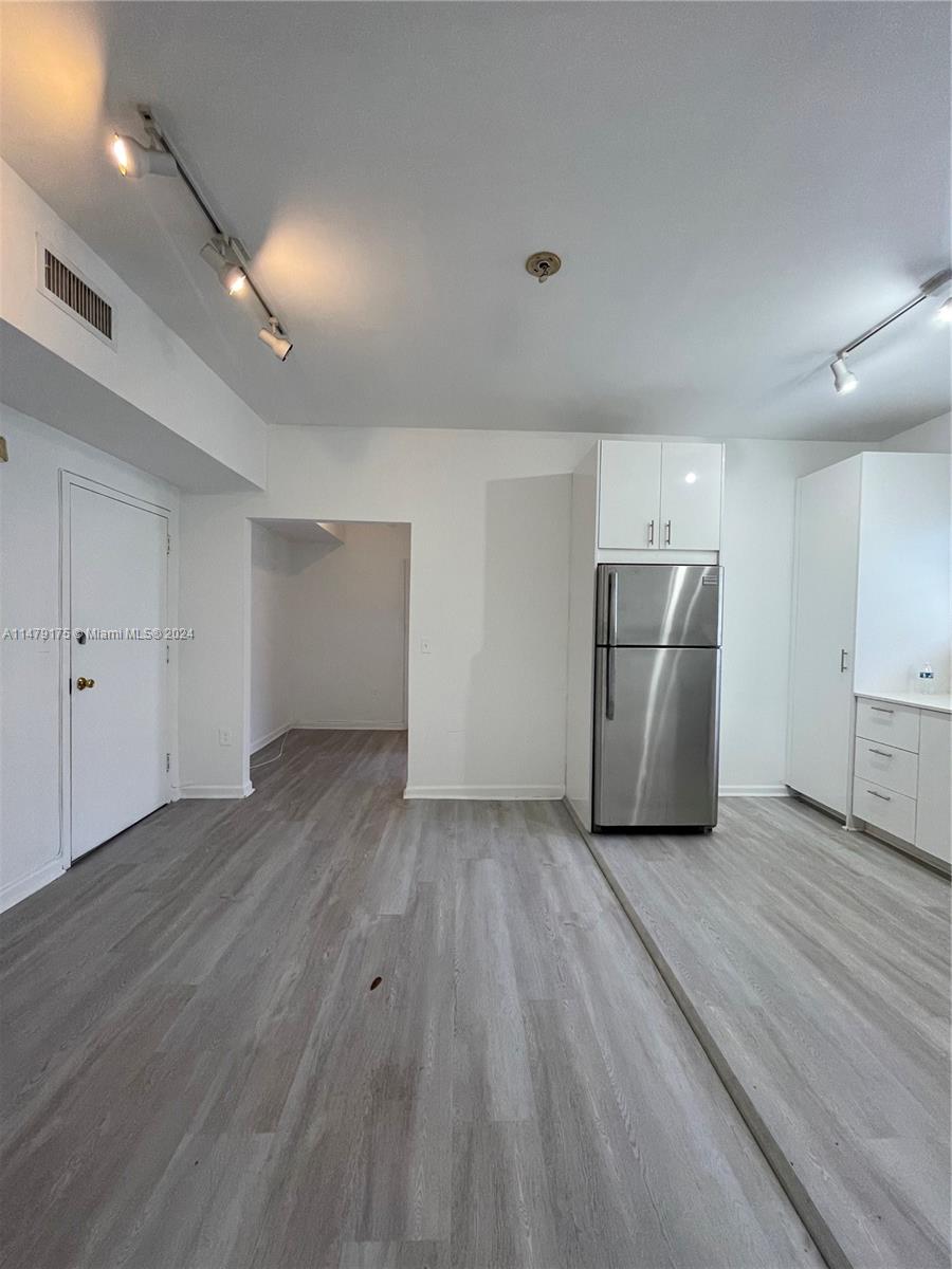 576 NE 63rd St 3, Miami, Florida 33138, 2 Bedrooms Bedrooms, ,1 BathroomBathrooms,Residentiallease,For Rent,576 NE 63rd St 3,A11479175