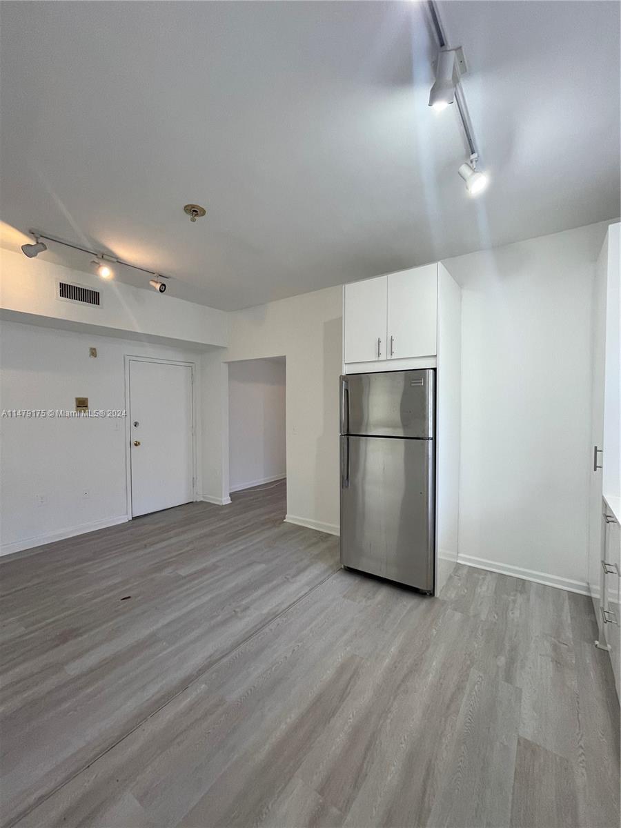 576 NE 63rd St 3, Miami, Florida 33138, 2 Bedrooms Bedrooms, ,1 BathroomBathrooms,Residentiallease,For Rent,576 NE 63rd St 3,A11479175