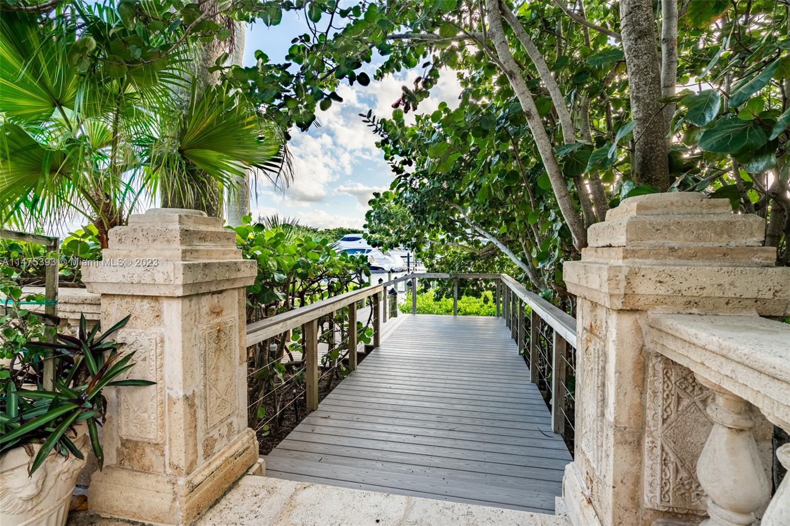 Dock