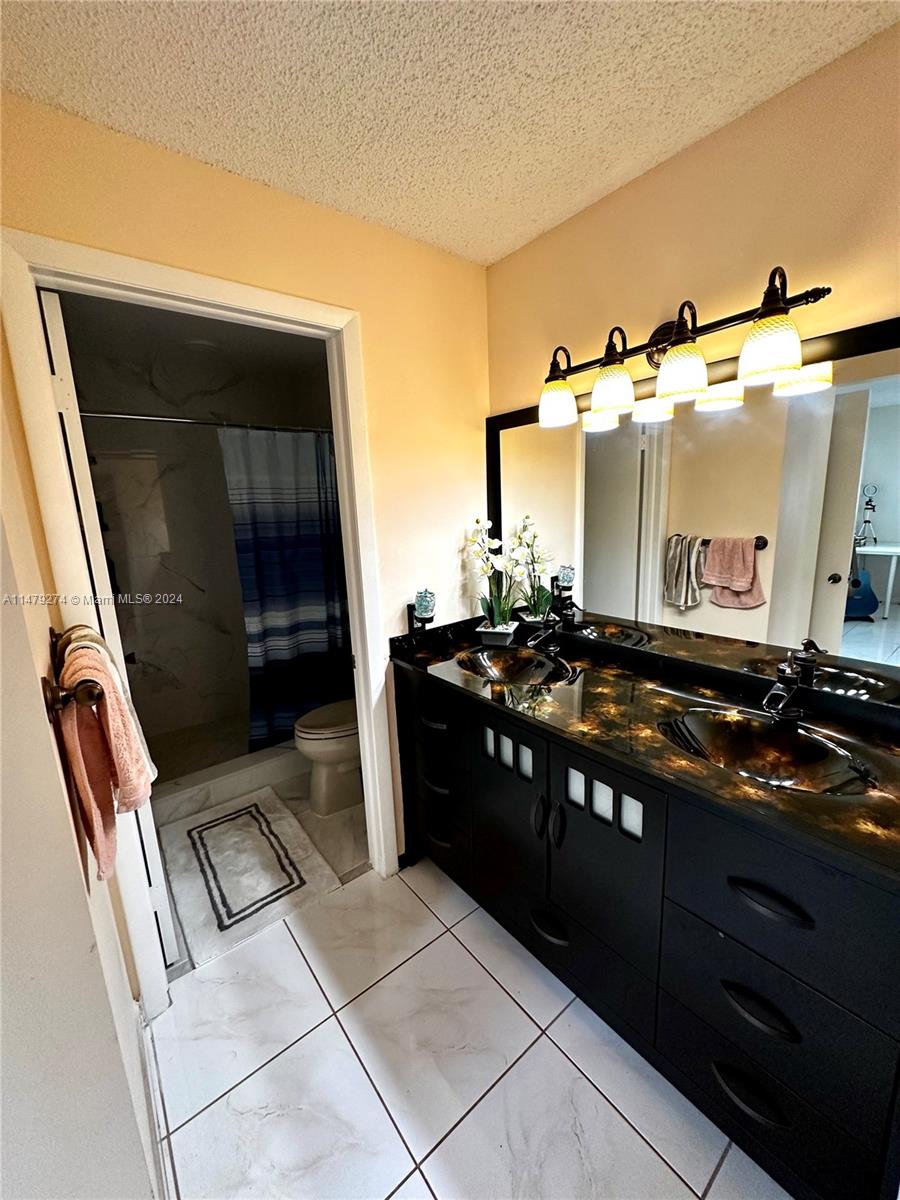 10597 E Clairmont Cir 212, Tamarac, Florida 33321, 2 Bedrooms Bedrooms, ,2 BathroomsBathrooms,Residential,For Sale,10597 E Clairmont Cir 212,A11479274