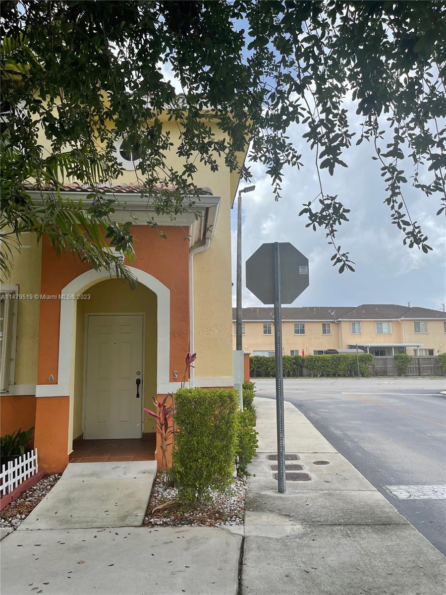 7380 NW 174th Ter 204, Hialeah, Florida 33015, 3 Bedrooms Bedrooms, ,2 BathroomsBathrooms,Residential,For Sale,7380 NW 174th Ter 204,A11479519