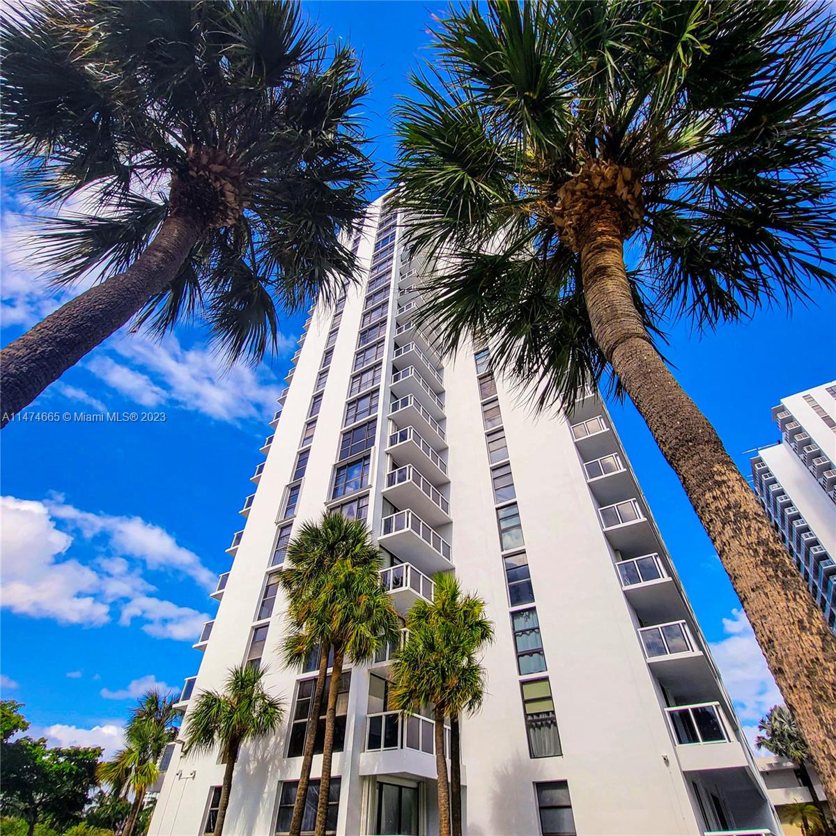 20505 Country Club Dr, Aventura, FL, 33180 United States, 2 Bedrooms Bedrooms, ,2 BathroomsBathrooms,Residential,For Sale,Country Club Dr,A11474665