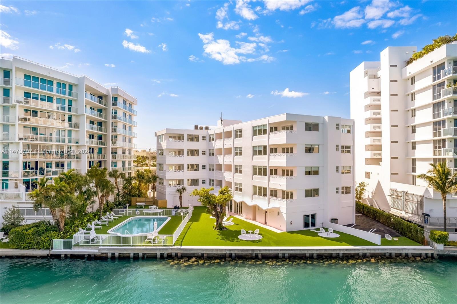 9881 E Bay Harbor Dr 302, Bay Harbor Islands, Florida 33154, 1 Bedroom Bedrooms, ,1 BathroomBathrooms,Residentiallease,For Rent,9881 E Bay Harbor Dr 302,A11479707