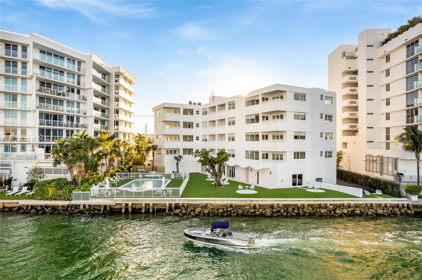 9881 E Bay Harbor Dr 301, Bay Harbor Islands, Florida 33154, 2 Bedrooms Bedrooms, ,2 BathroomsBathrooms,Residentiallease,For Rent,9881 E Bay Harbor Dr 301,A11479736