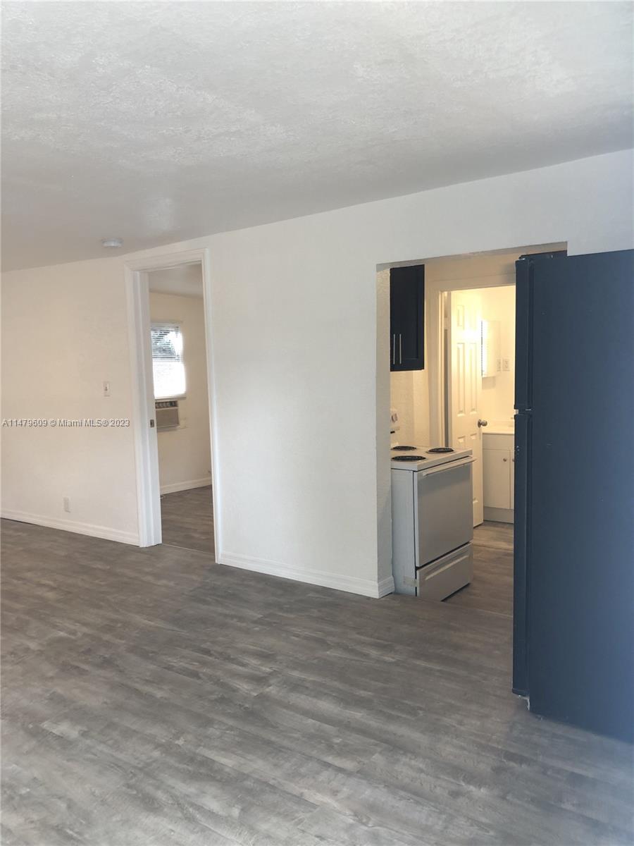 5738 Garfield St B, Hollywood, Florida 33021, 1 Bedroom Bedrooms, ,1 BathroomBathrooms,Residentiallease,For Rent,5738 Garfield St B,A11479609