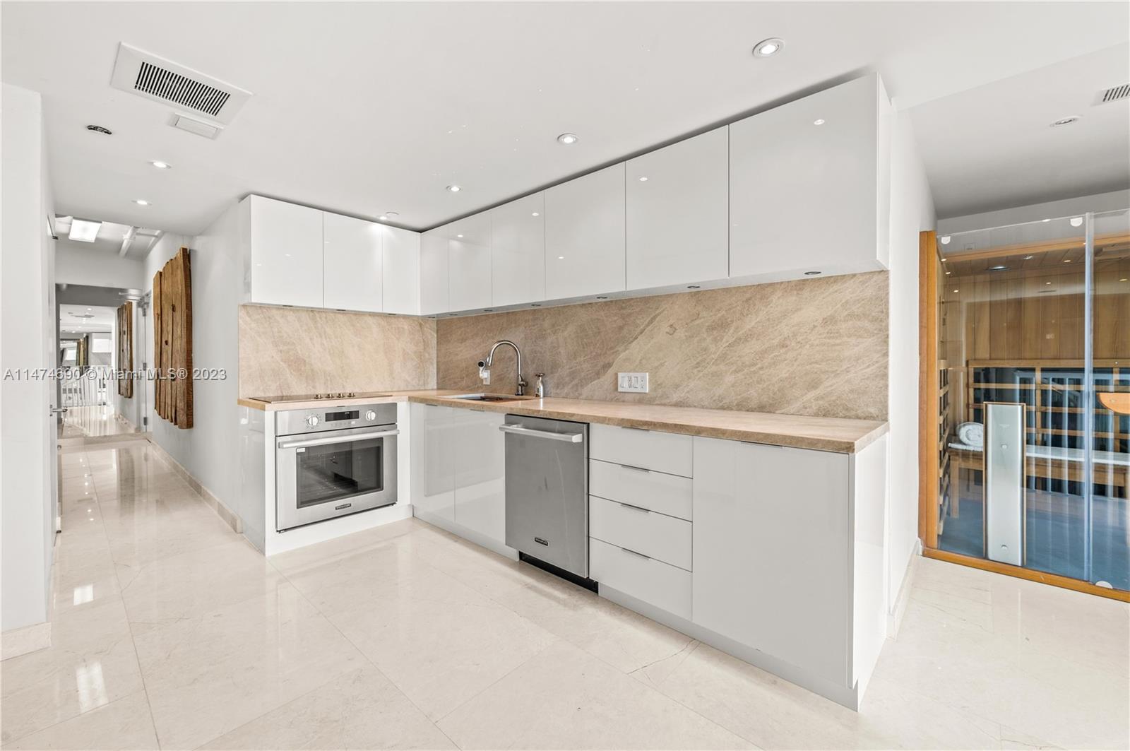 Interior summer kitchen-
3rd floor