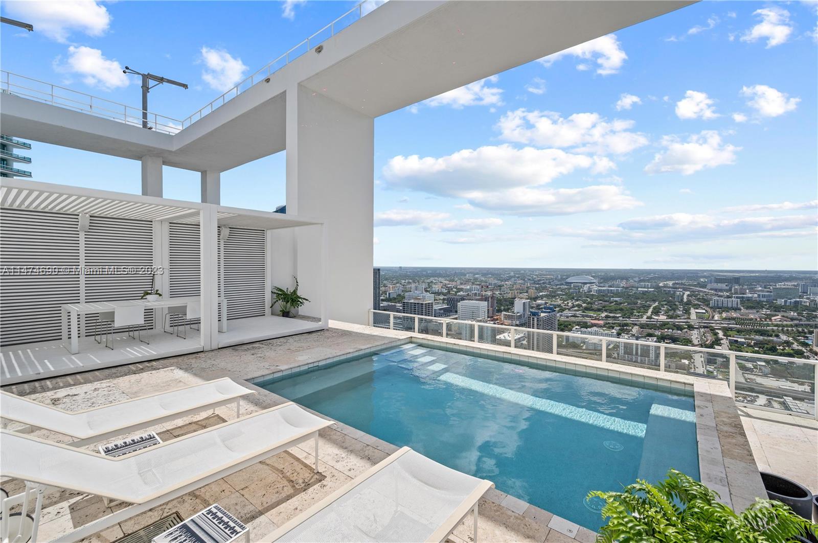 Roof top pool and terrace