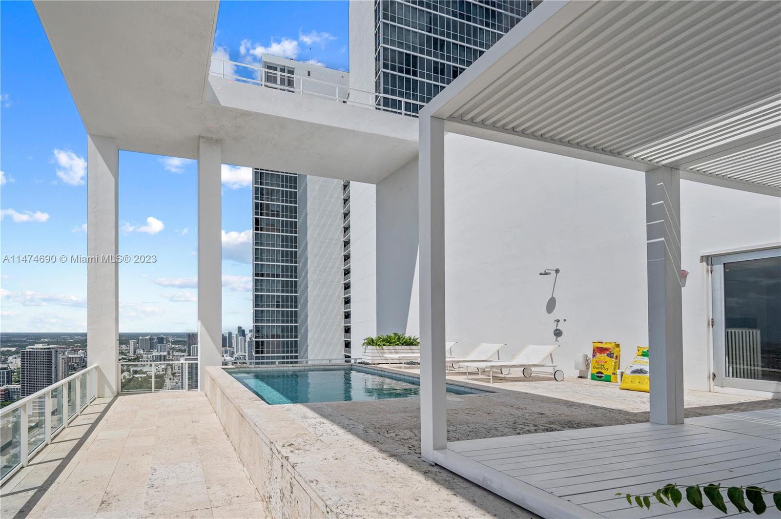 Roof top pool and terrace