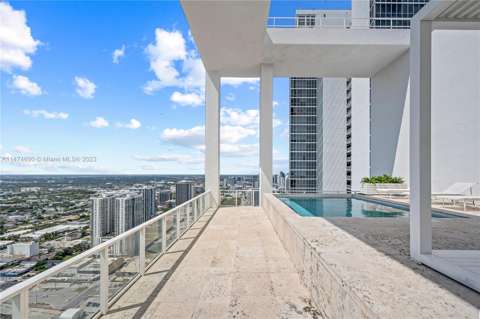 Roof top pool and terrace