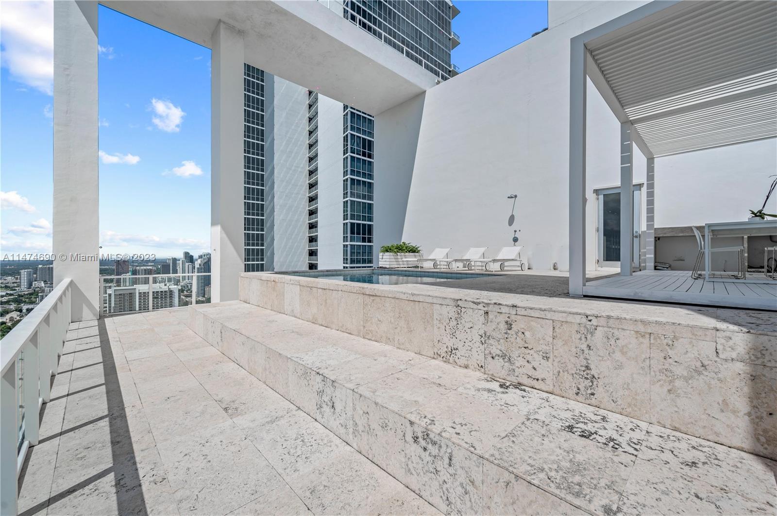 Roof top pool and terrace
