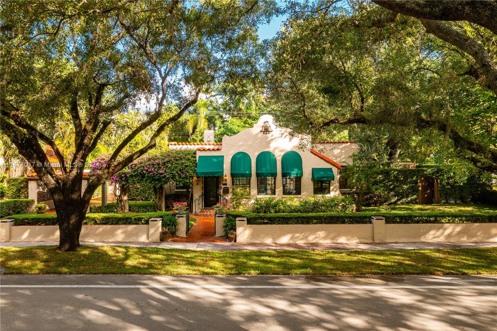 1203 Alhambra Cir, Coral Gables, Florida 33134, 4 Bedrooms Bedrooms, ,4 BathroomsBathrooms,Residential,For Sale,1203 Alhambra Cir,A11474017