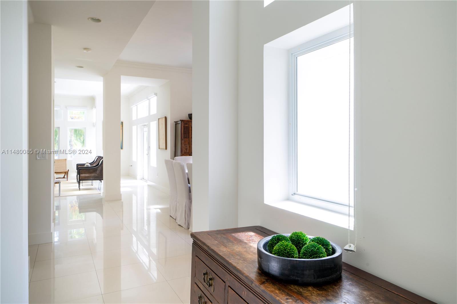 6010 Aqua Path, Miami Beach, FL, 33141 United States, 5 Bedrooms Bedrooms, ,4 BathroomsBathrooms,Residential,For Sale,Aqua Path,A11480085