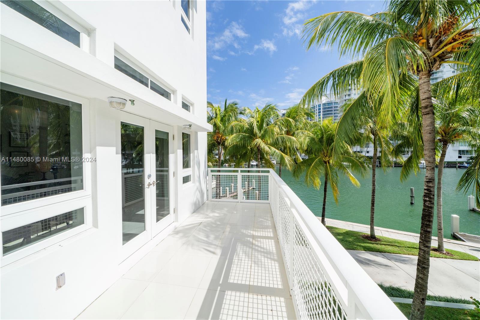 6010 Aqua Path, Miami Beach, FL, 33141 United States, 5 Bedrooms Bedrooms, ,4 BathroomsBathrooms,Residential,For Sale,Aqua Path,A11480085