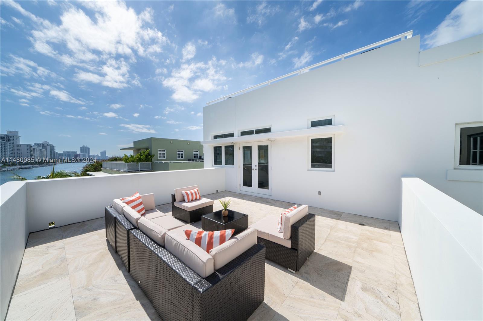 6010 Aqua Path, Miami Beach, FL, 33141 United States, 5 Bedrooms Bedrooms, ,4 BathroomsBathrooms,Residential,For Sale,Aqua Path,A11480085