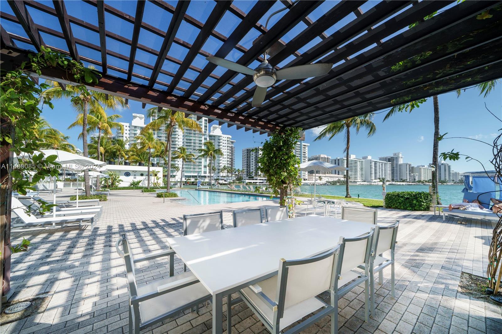 6010 Aqua Path, Miami Beach, FL, 33141 United States, 5 Bedrooms Bedrooms, ,4 BathroomsBathrooms,Residential,For Sale,Aqua Path,A11480085