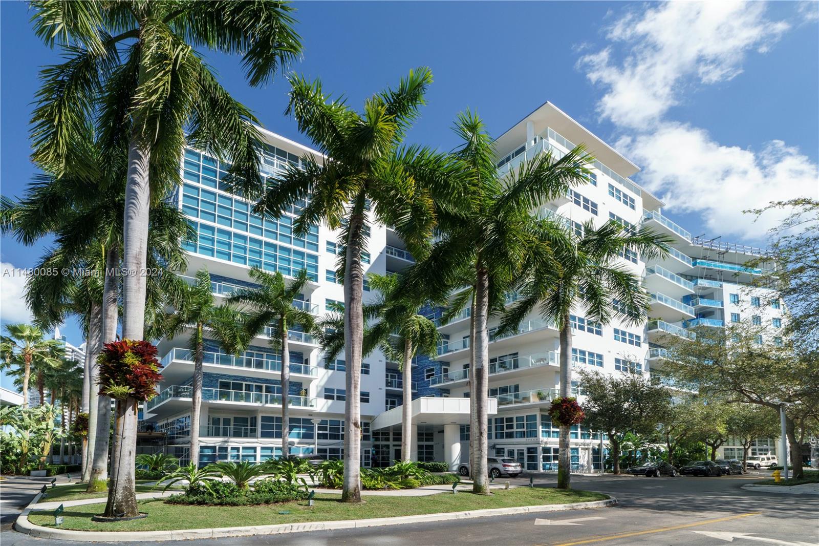 6010 Aqua Path, Miami Beach, FL, 33141 United States, 5 Bedrooms Bedrooms, ,4 BathroomsBathrooms,Residential,For Sale,Aqua Path,A11480085