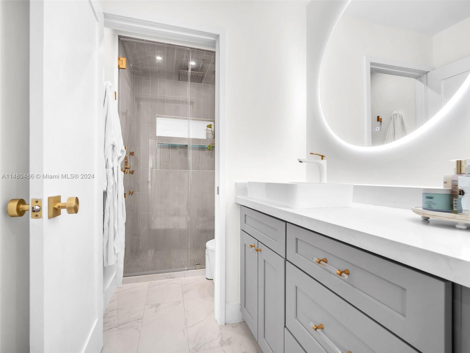 708 SE 3rd Avenue Ext 201, Hallandale Beach, Florida 33009, 2 Bedrooms Bedrooms, ,2 BathroomsBathrooms,Residential,For Sale,708 SE 3rd Avenue Ext 201,A11480486