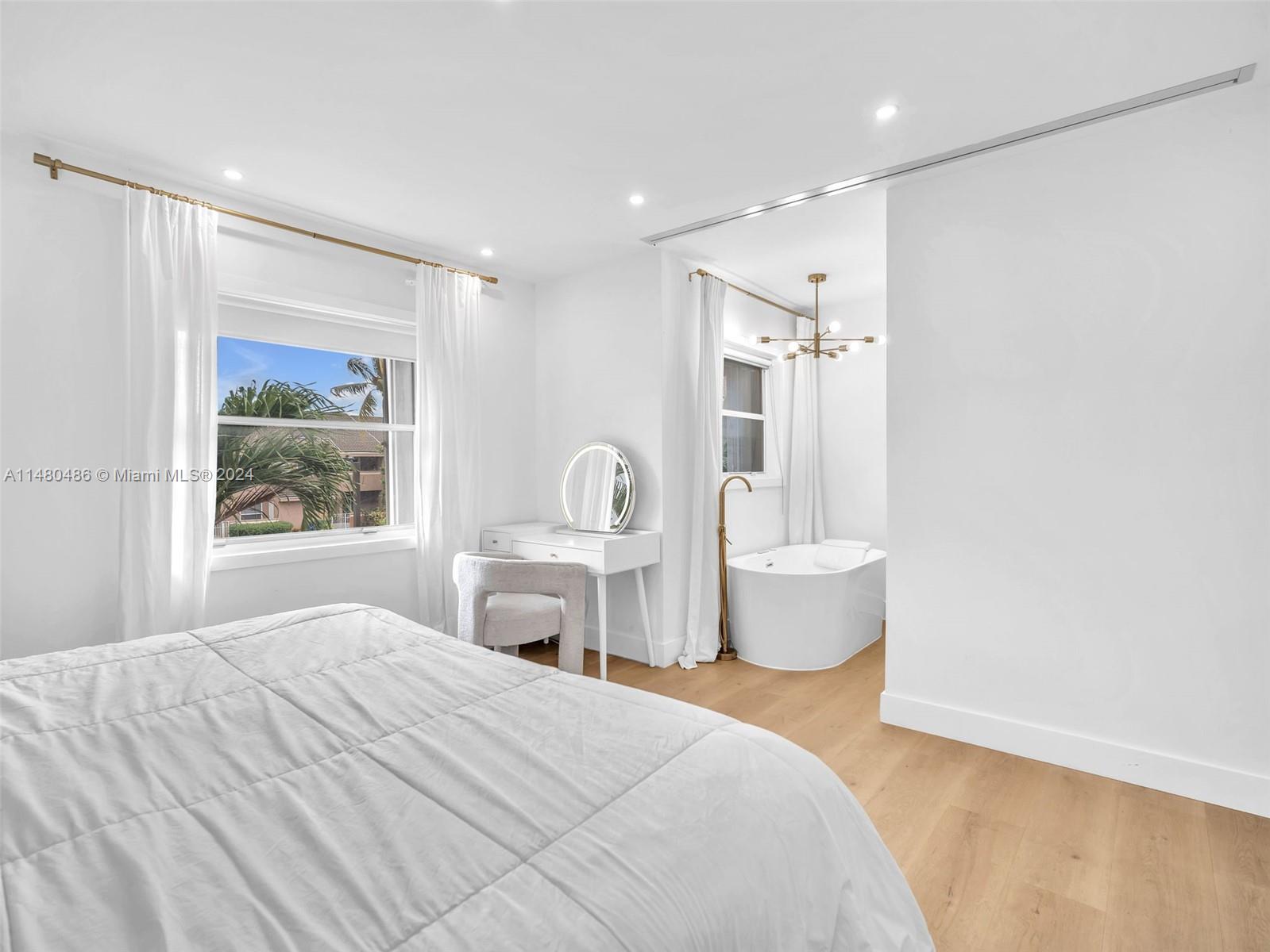 708 SE 3rd Avenue Ext 201, Hallandale Beach, Florida 33009, 2 Bedrooms Bedrooms, ,2 BathroomsBathrooms,Residential,For Sale,708 SE 3rd Avenue Ext 201,A11480486