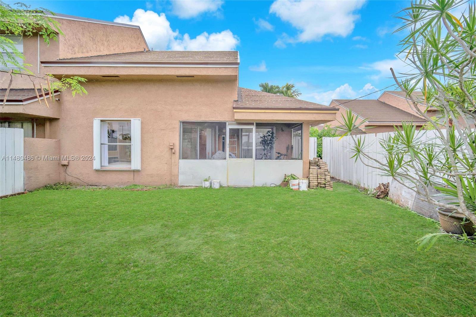 708 SE 3rd Avenue Ext 201, Hallandale Beach, Florida 33009, 2 Bedrooms Bedrooms, ,2 BathroomsBathrooms,Residential,For Sale,708 SE 3rd Avenue Ext 201,A11480486