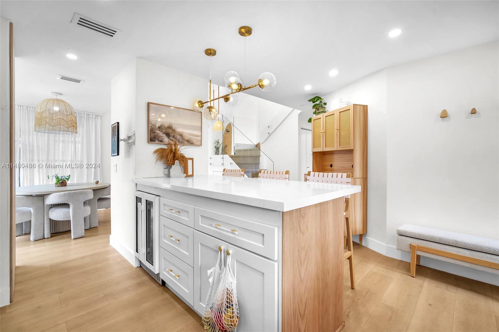 708 SE 3rd Avenue Ext 201, Hallandale Beach, Florida 33009, 2 Bedrooms Bedrooms, ,2 BathroomsBathrooms,Residential,For Sale,708 SE 3rd Avenue Ext 201,A11480486