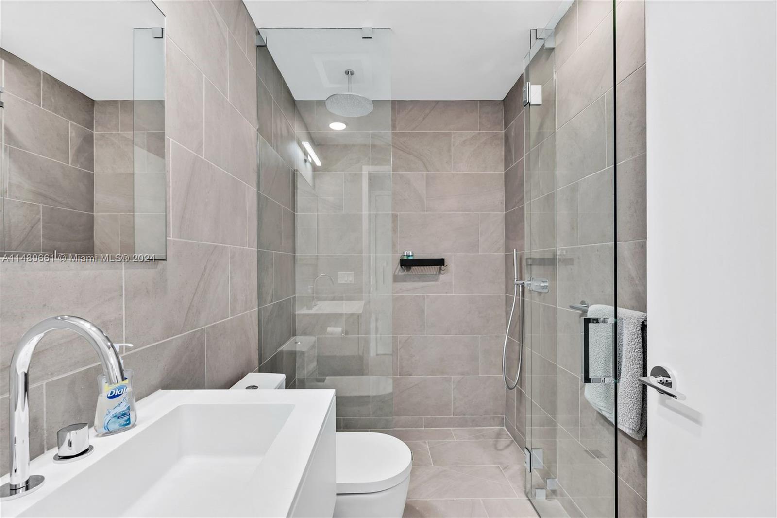 6800 Indian Creek Dr, Miami Beach, FL, 33141 United States, 4 Bedrooms Bedrooms, ,3 BathroomsBathrooms,Residential,For Sale,Indian Creek Dr,A11480661