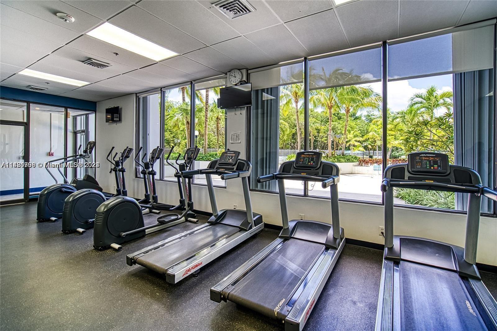 100 Bayview Dr 704, Sunny Isles Beach, Florida 33160, 2 Bedrooms Bedrooms, ,2 BathroomsBathrooms,Residential,For Sale,100 Bayview Dr 704,A11480708