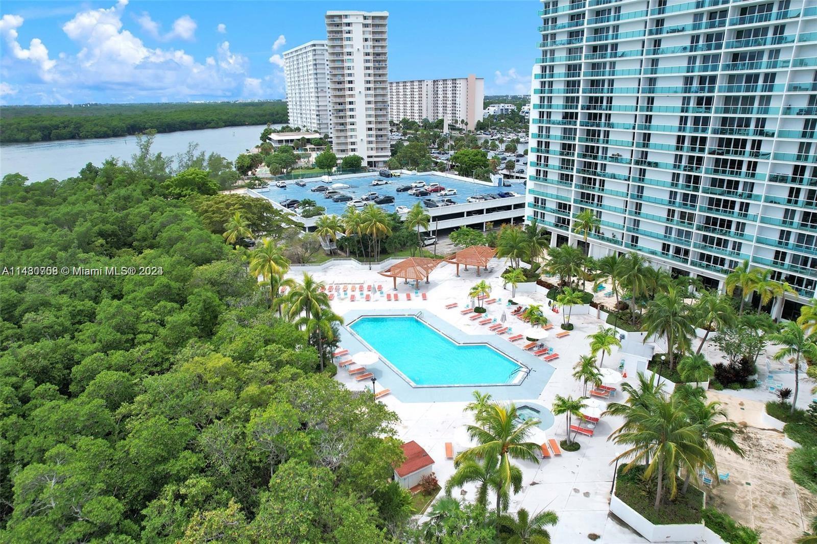 100 Bayview Dr 704, Sunny Isles Beach, Florida 33160, 2 Bedrooms Bedrooms, ,2 BathroomsBathrooms,Residential,For Sale,100 Bayview Dr 704,A11480708