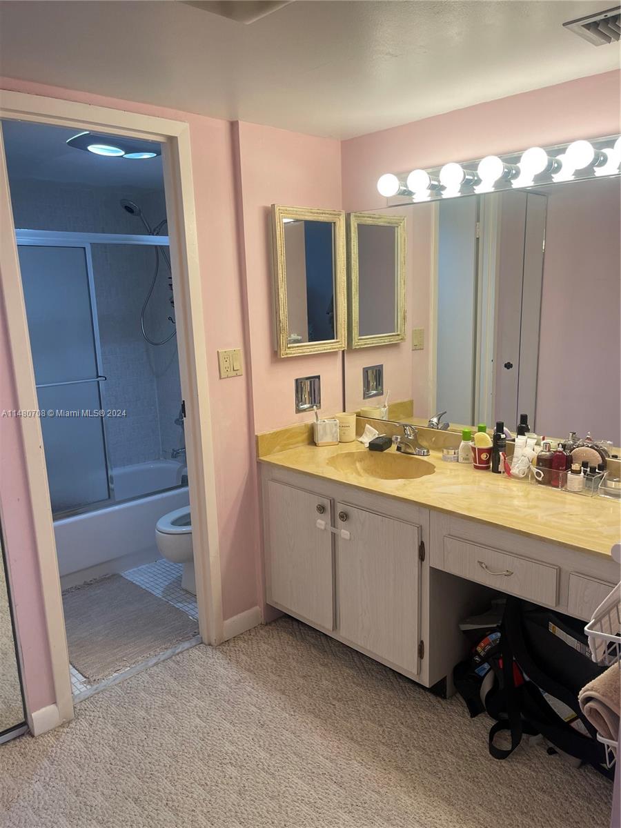 100 Bayview Dr 704, Sunny Isles Beach, Florida 33160, 2 Bedrooms Bedrooms, ,2 BathroomsBathrooms,Residential,For Sale,100 Bayview Dr 704,A11480708