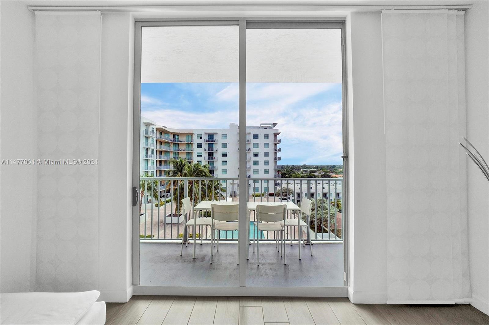 140 S Dixie Hwy 702, Hollywood, Florida 33020, 1 Bedroom Bedrooms, ,1 BathroomBathrooms,Residential,For Sale,140 S Dixie Hwy 702,A11477004