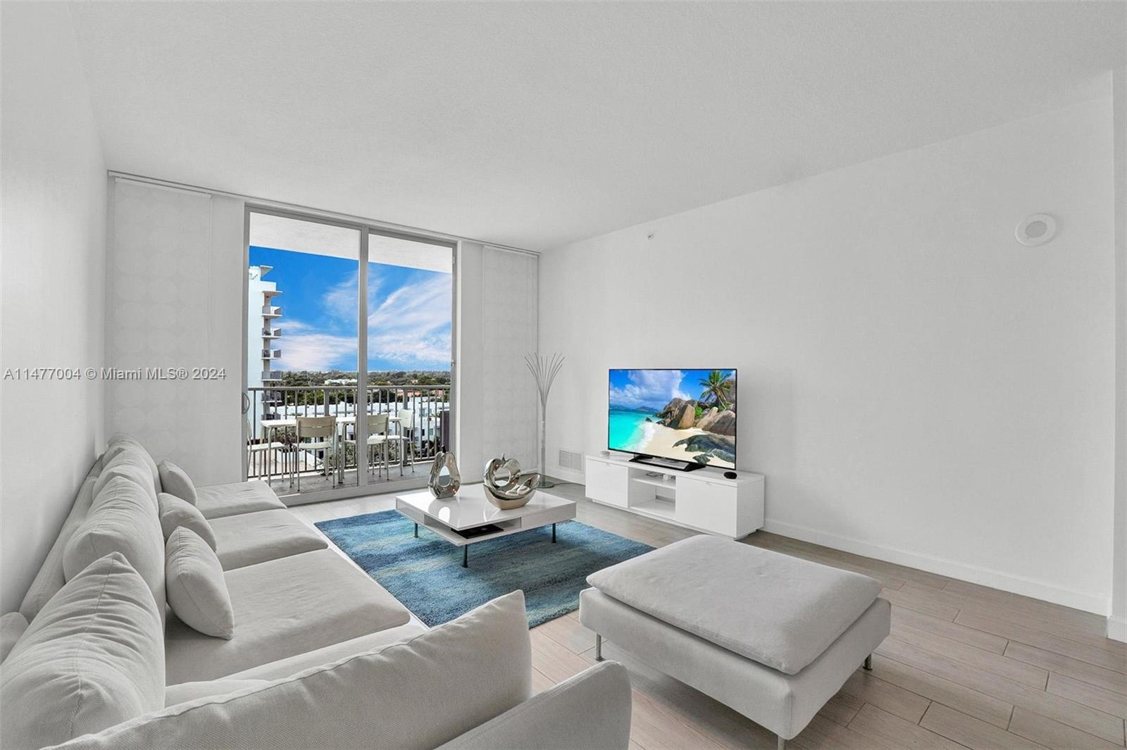 140 S Dixie Hwy 702, Hollywood, Florida 33020, 1 Bedroom Bedrooms, ,1 BathroomBathrooms,Residential,For Sale,140 S Dixie Hwy 702,A11477004