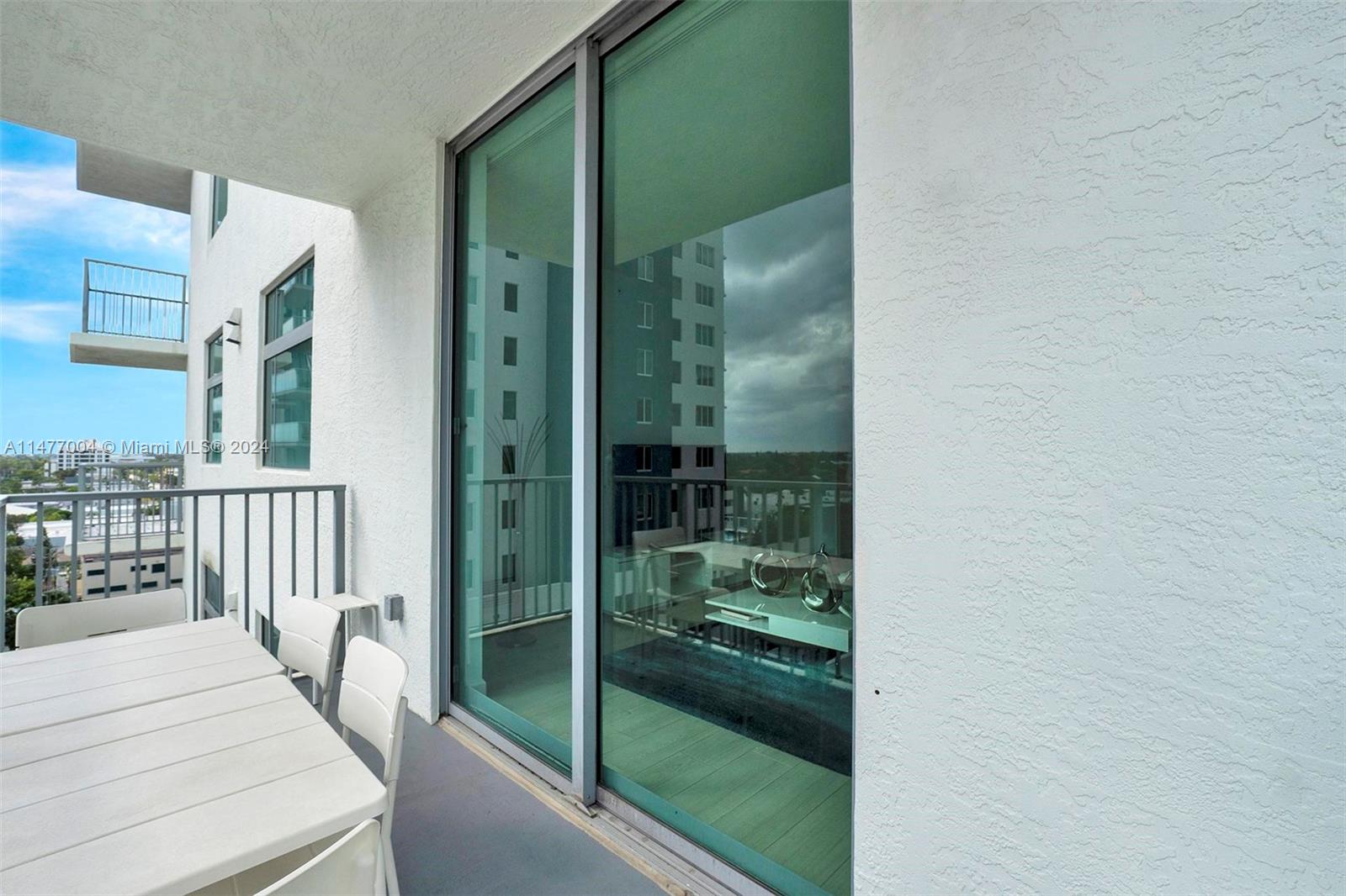 140 S Dixie Hwy 702, Hollywood, Florida 33020, 1 Bedroom Bedrooms, ,1 BathroomBathrooms,Residential,For Sale,140 S Dixie Hwy 702,A11477004