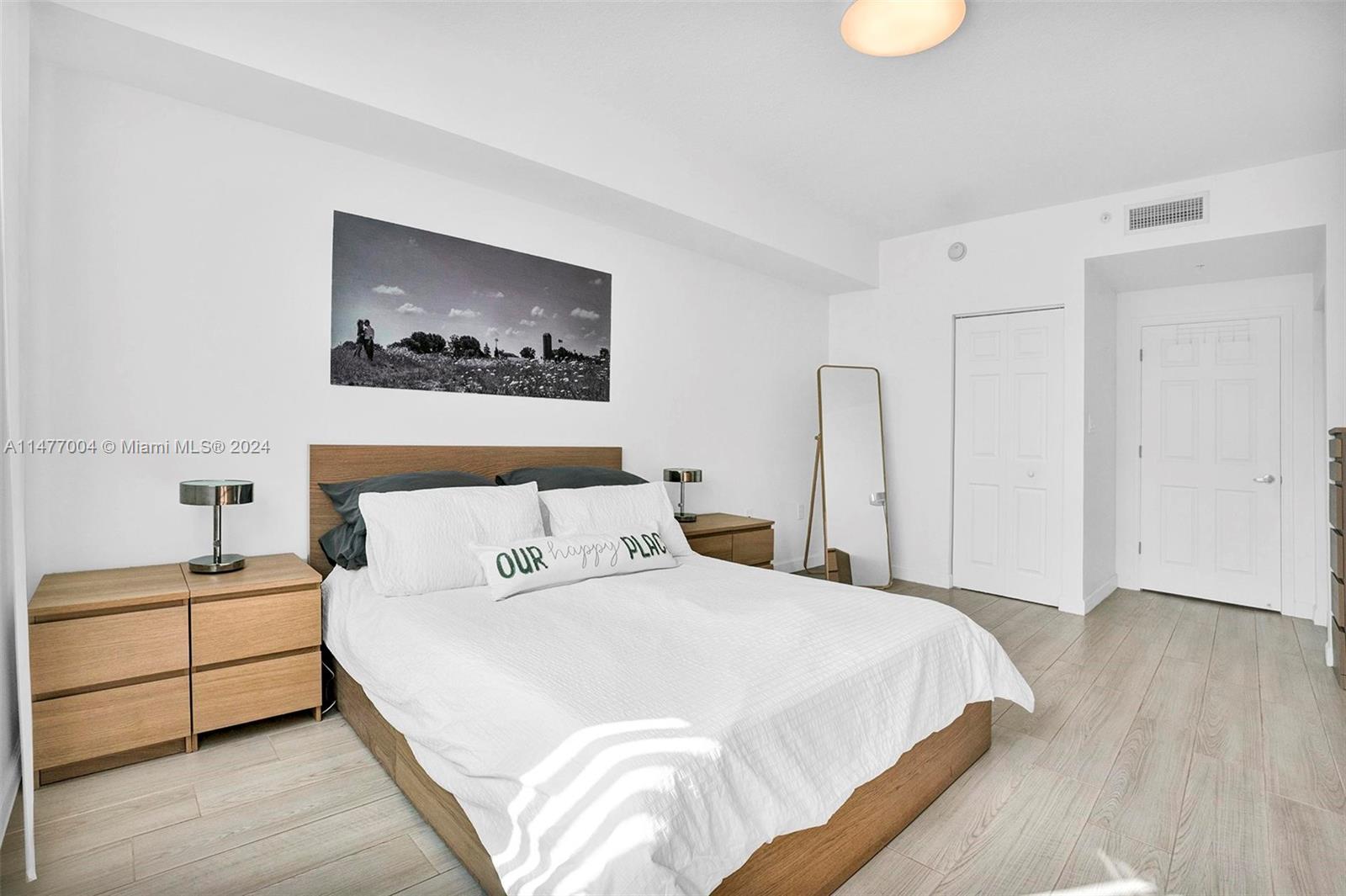 140 S Dixie Hwy 702, Hollywood, Florida 33020, 1 Bedroom Bedrooms, ,1 BathroomBathrooms,Residential,For Sale,140 S Dixie Hwy 702,A11477004