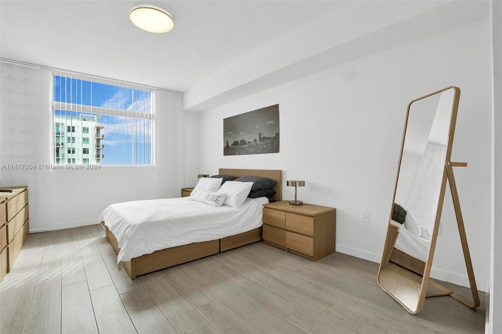 140 S Dixie Hwy 702, Hollywood, Florida 33020, 1 Bedroom Bedrooms, ,1 BathroomBathrooms,Residential,For Sale,140 S Dixie Hwy 702,A11477004