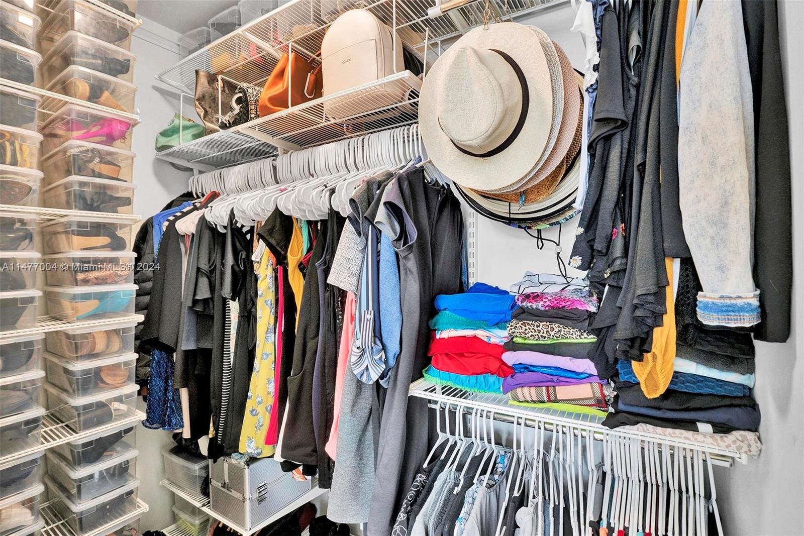 140 S Dixie Hwy 702, Hollywood, Florida 33020, 1 Bedroom Bedrooms, ,1 BathroomBathrooms,Residential,For Sale,140 S Dixie Hwy 702,A11477004